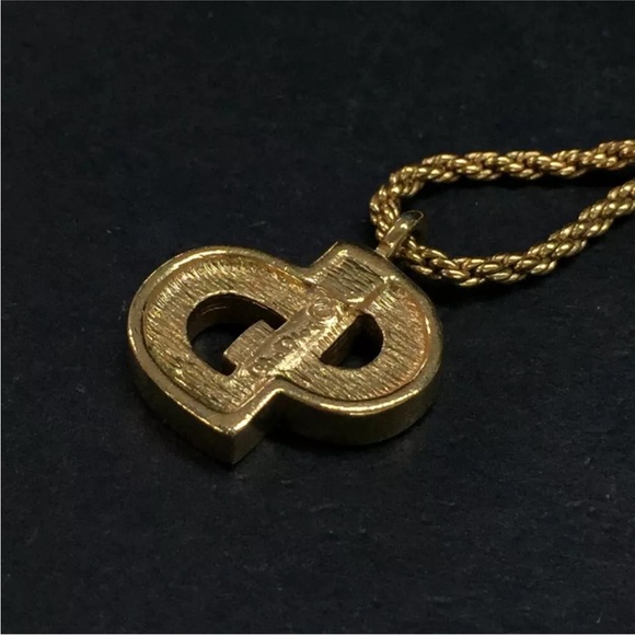 ✨🛍️ Christian Dior Gold Tone CD Logo Necklace with Rhinestones - Picture 3 of 5